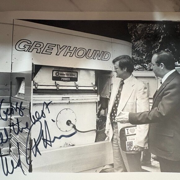 Lowell Weicker Jr. Signed Autograph Photo – Senator & Governor Connecticut - Picture 1 of 1